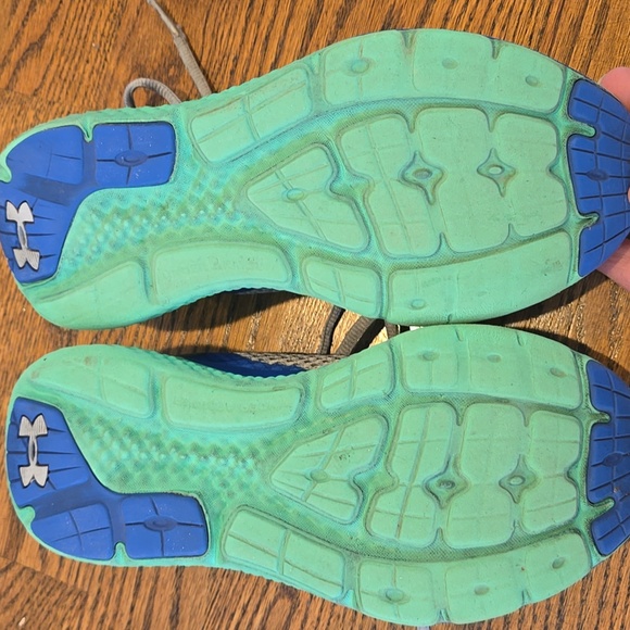 Under Armour Sneakers - Picture 6 of 7